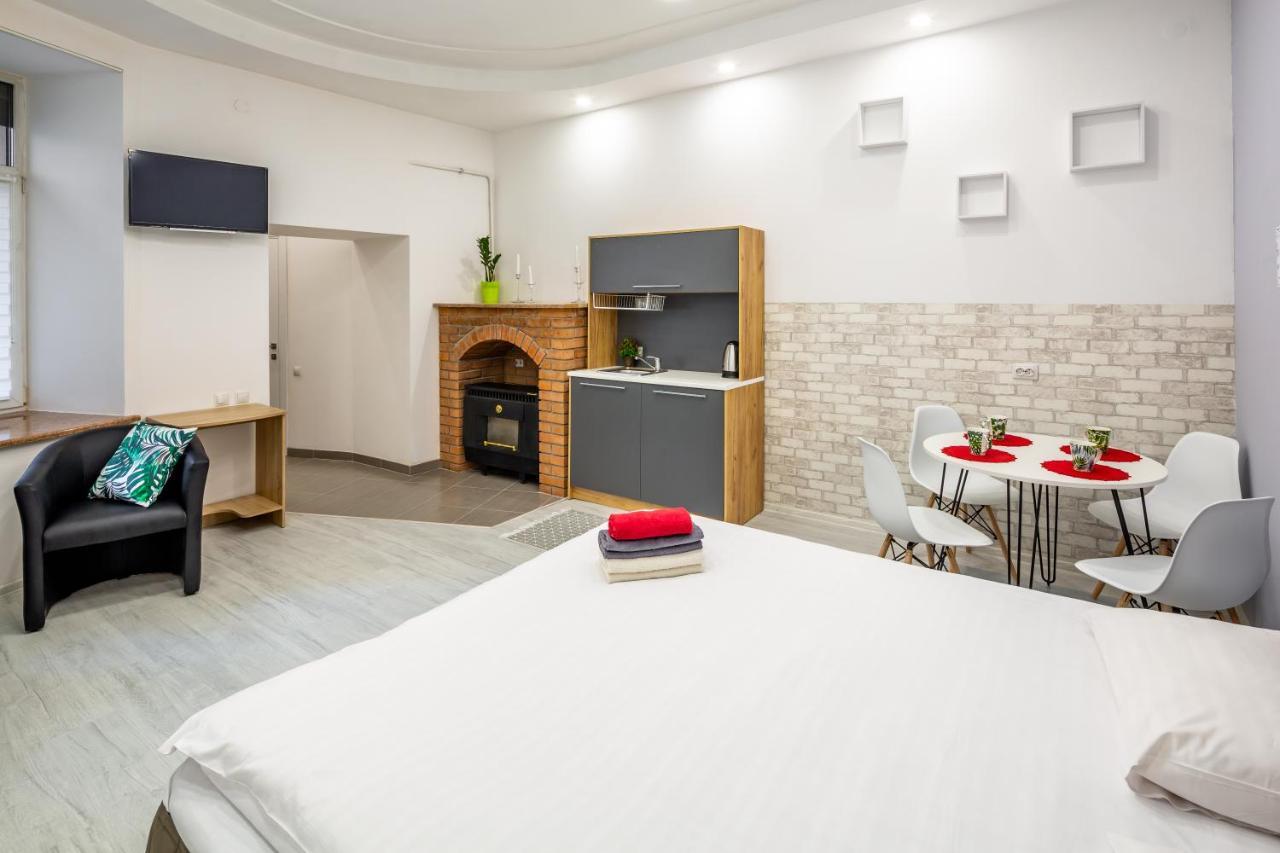Apartment Bv Black And White Lemberg